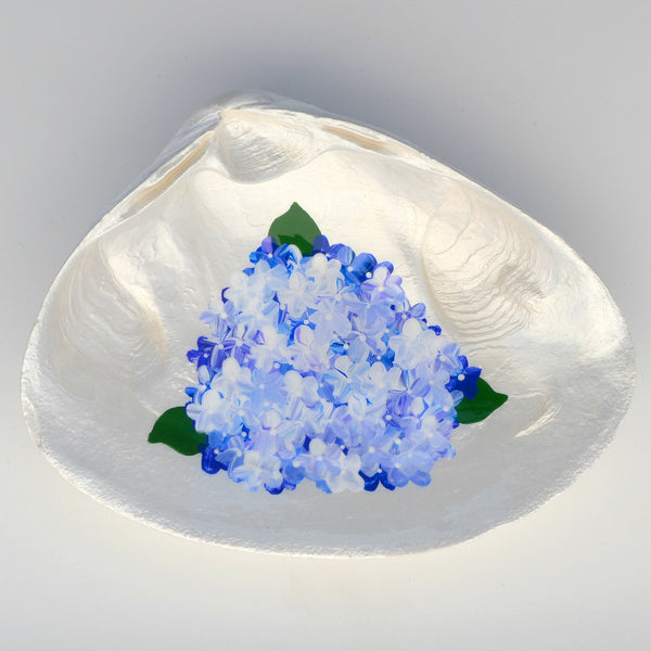 http://cranberrycollective.com/cdn/shop/products/Hydrangea_White_Base_Clam_Shell_Dish_Cranberry_Collective_Soap_Spoon_Jewelry_Trinket_Catchall_Ring_f30fab25-aa58-47f5-a24d-2b34da768c54_grande.jpg?v=1551968668